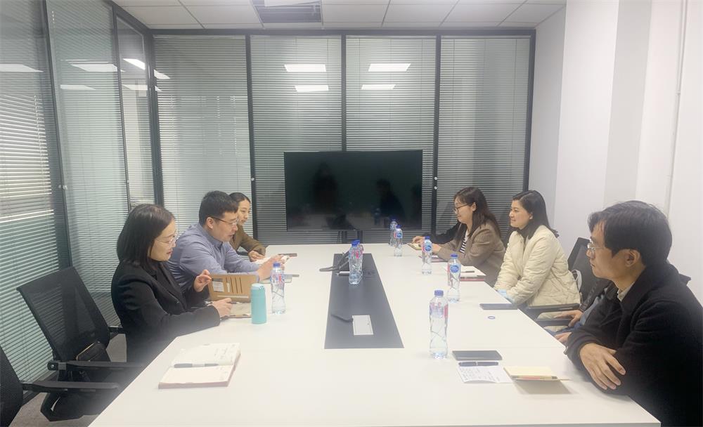 Yang Yeqi, Chief of Enterprise Association Section, Finance Bureau of Jiading District, Shanghai, with a team of financial experts visited TOSUN for a return visit and research.